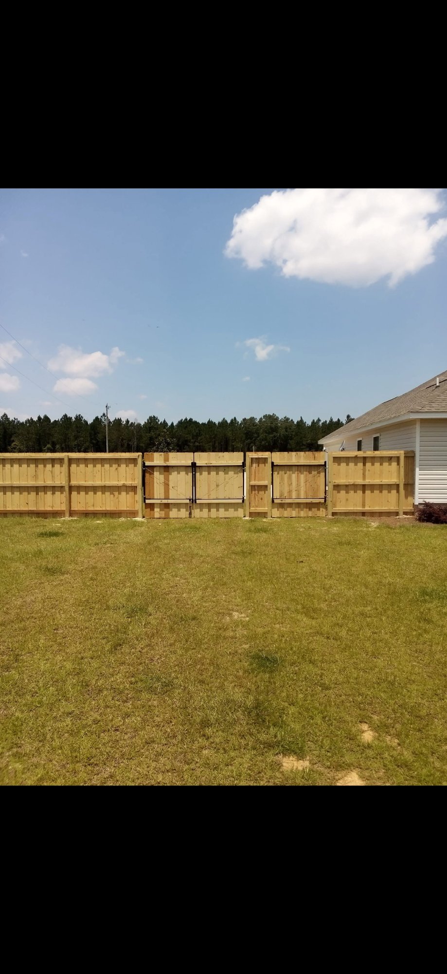 Wood Fence with Gate